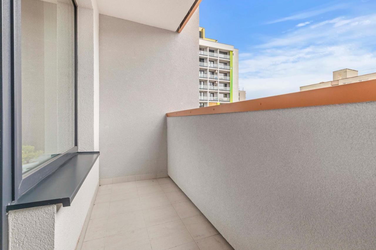 Lam Green - Ac -Balcony Pozsony Kültér fotó